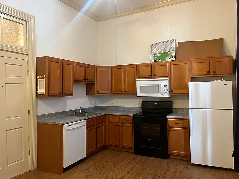 301 S Carolina St #203 — Photo 2