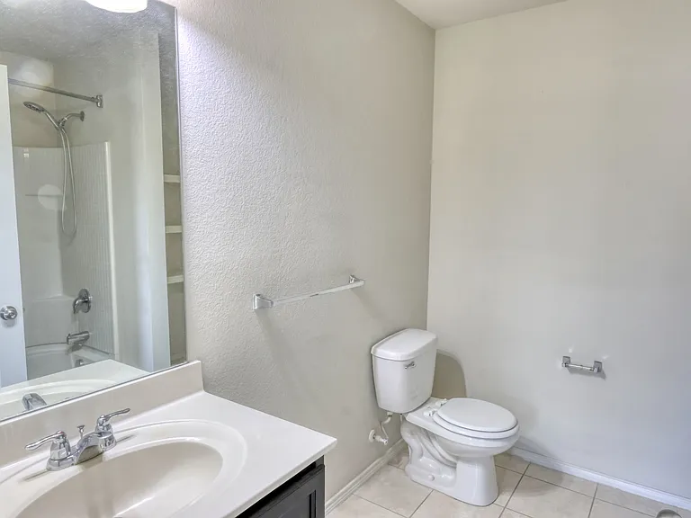 433 Magma Dr — Photo 10