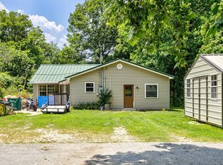 10693 Snavely Rd, Springdale, AR 72762