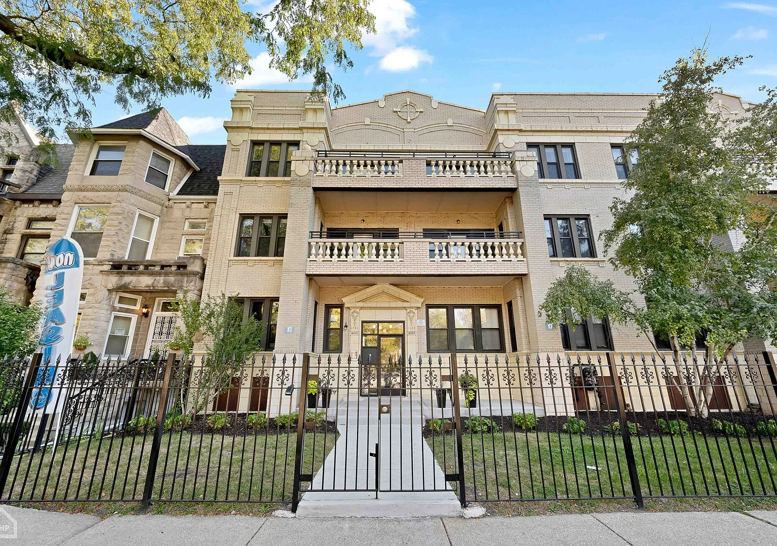 5 bed, 3000 sqft, $3,595 — Photo 1
