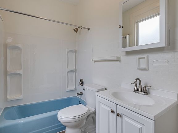 5th image of 304 S Birmingham Ave APT 304