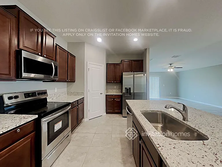 207 English Heritage Pl — Photo 6