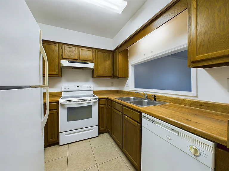 3150 Belle Meade Dr #B — Photo 6