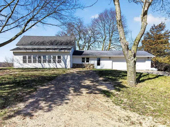 8539 Bliss Rd, Elwell, MI 48832