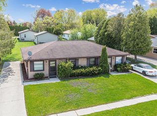 3715 Mangin St, Manitowoc, WI 54220