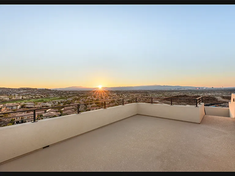 350 Solitude Peak Ln — Photo 3