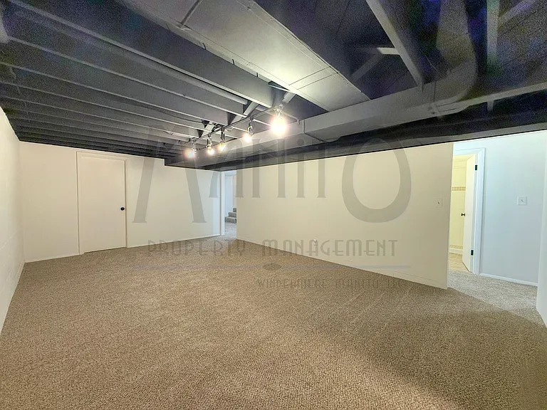 1324 E 43rd Ave — Photo 12