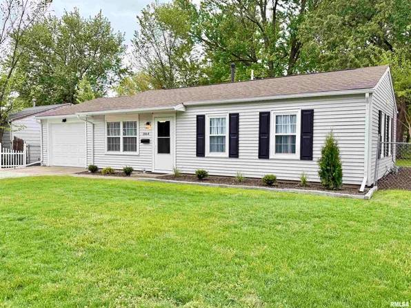 1464 Russell Ave, Galesburg, IL 61401