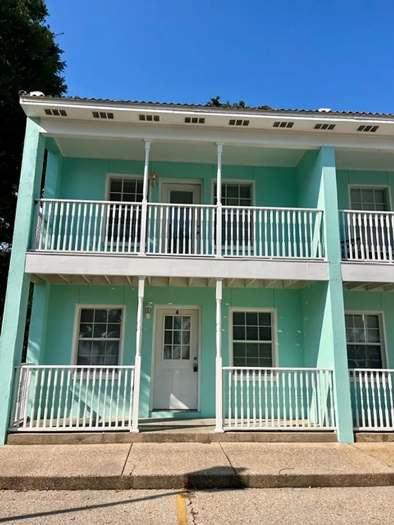 Biloxi 2 Bedroom — Photo 2