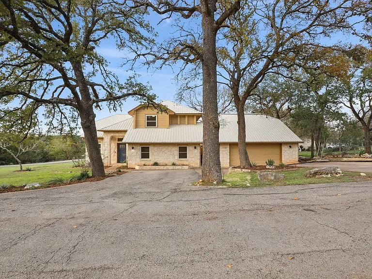 4 Concord Cir — Photo 25
