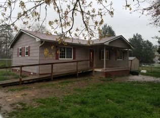 201 Ollis Rd, Oliver Springs, TN 37840