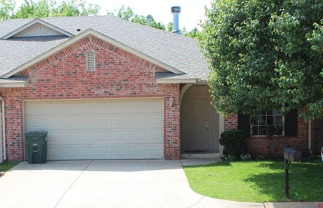 635 Sisken Ct — Photo 2