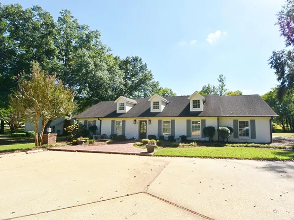 2281 Saint Andrews Dr, Belden, MS 38826