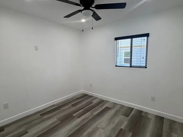 15512 S White Ave — Photo 11