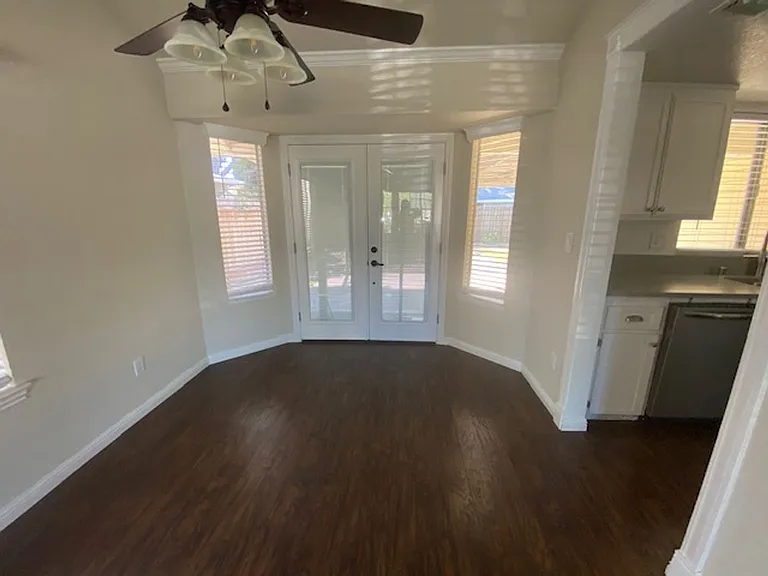 561 Amanda Ct — Photo 20