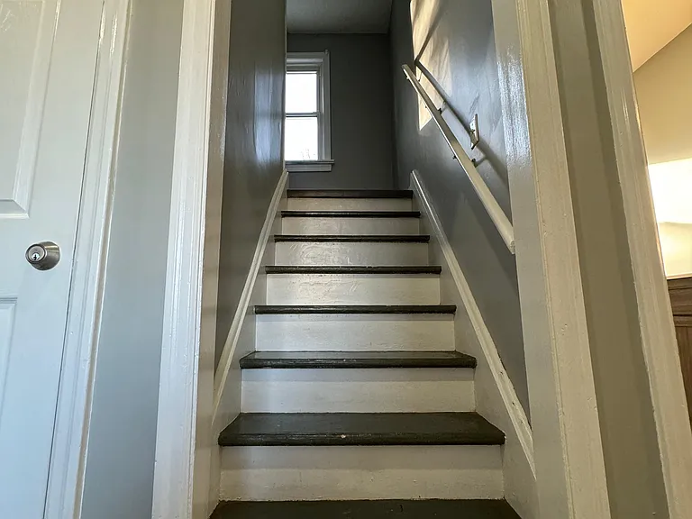83 Park Ave — Photo 8