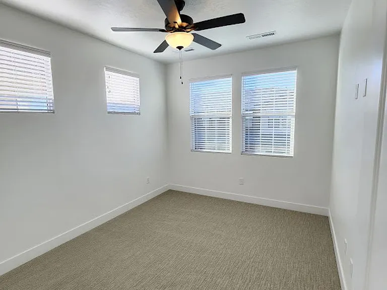 2649 E Wake Forest Ln — Photo 18