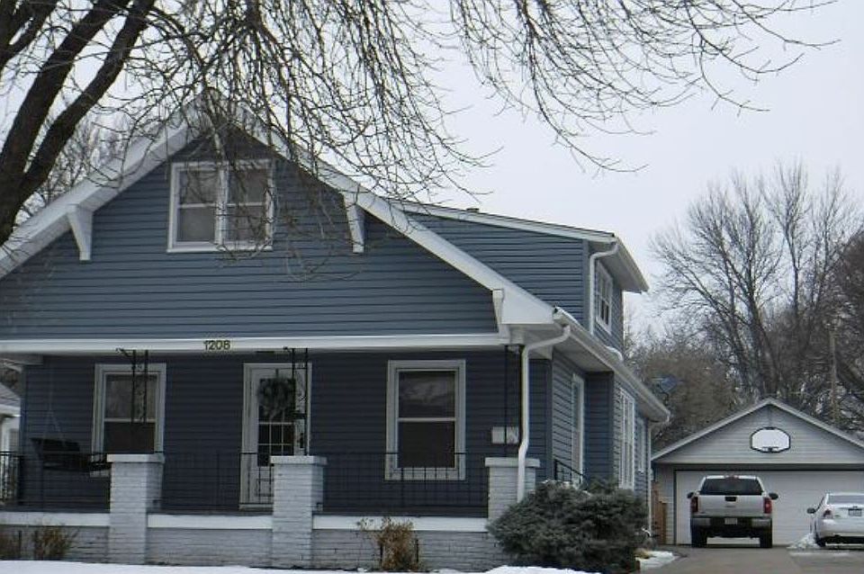 2nd image of 1208 Taylor Ave