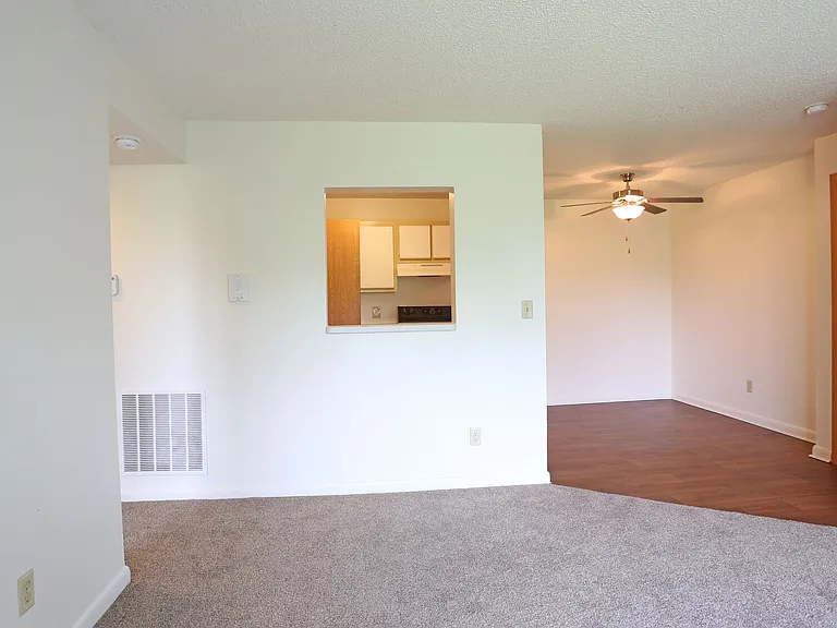 Brookstone Apartments — Photo 12