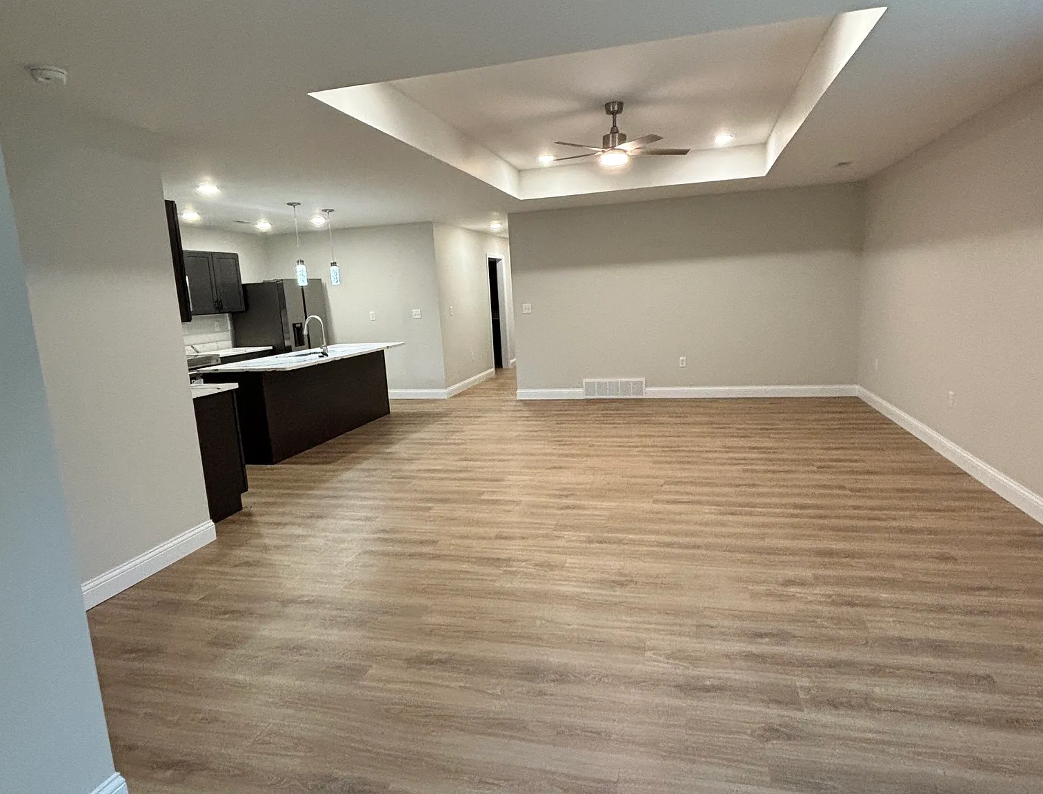 3 bed, 1433 sqft, $2,150 — Photo 3