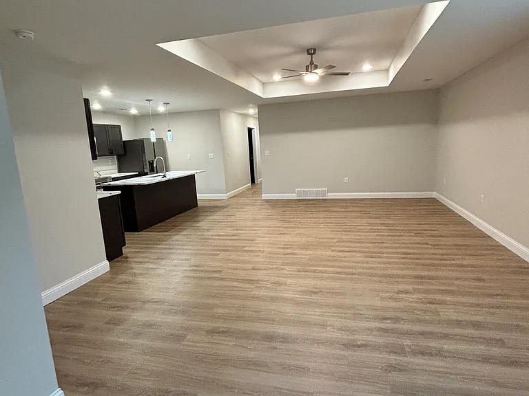 2935 Shadow Wood Ln — Photo 2