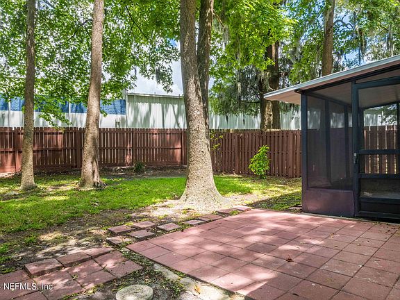 4th image of 8609 KNIGHTSBRIDGE Circle
