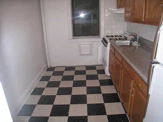 Rented by Alexiou Realty | media 5