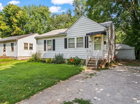 2213 E Monroe St, Springfield, IL 62703