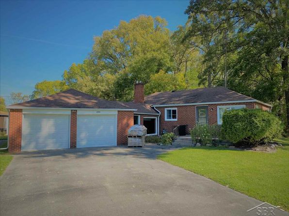 2690 N River Rd Saginaw Mi 48609 Zillow