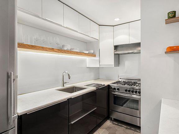 5th image of 49 E 12th St APT 2-C