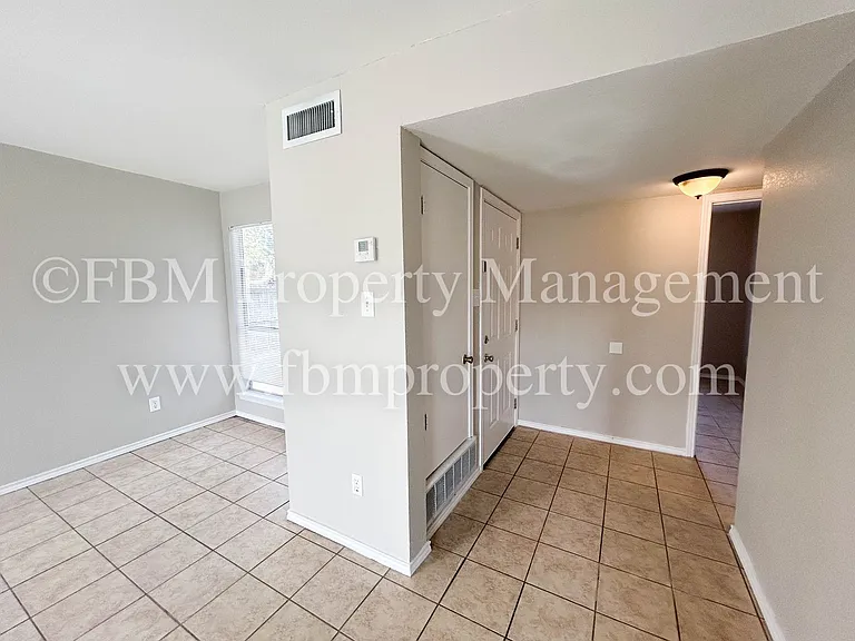 1401 Old Bardwell Rd #B — Photo 3