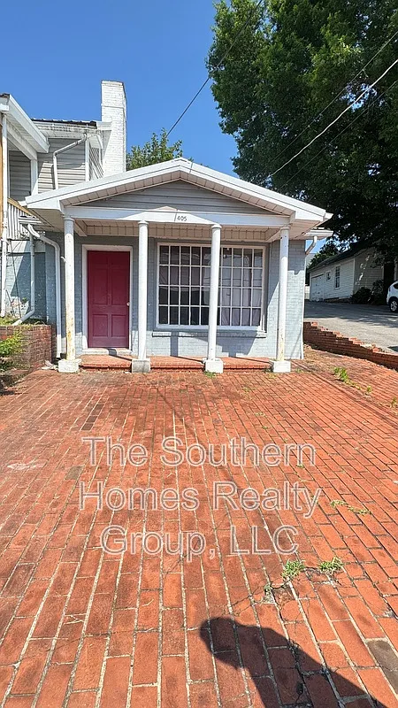 Studio, 1.0 bath, 1200 sqft, $650 — Photo 1