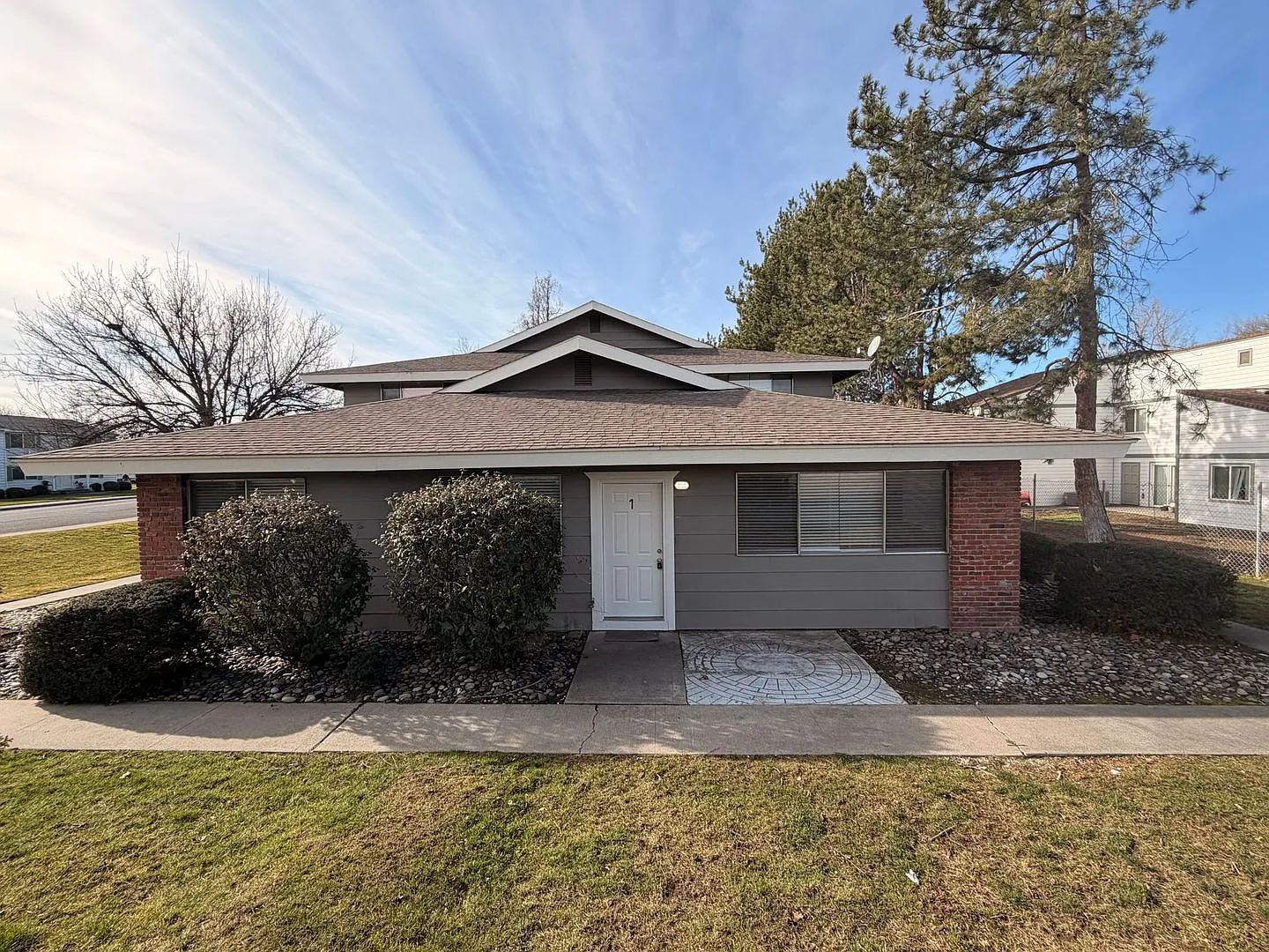 1000ca — Photo 1