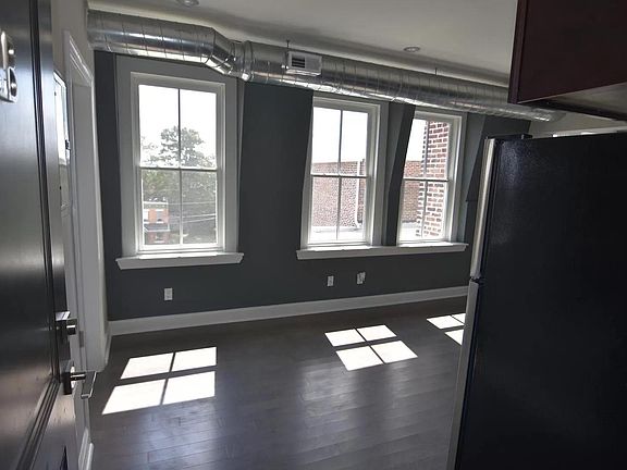 2nd image of 4102 Parkside Ave #3E