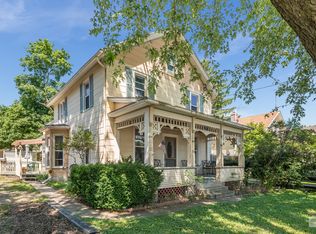 20 N Lincolnway, North Aurora, IL 60542