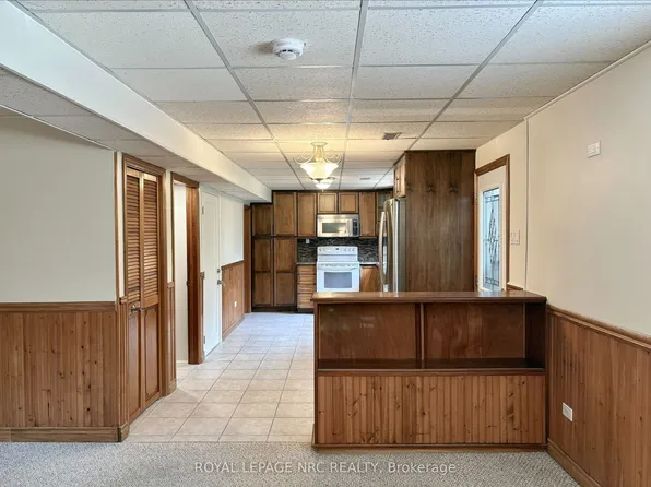 7151 Maywood St, Niagara Falls, ON L2E 5P6