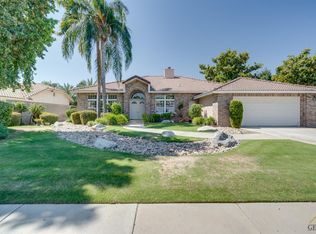 3305 Stonecreek Ave, Bakersfield, CA 93313