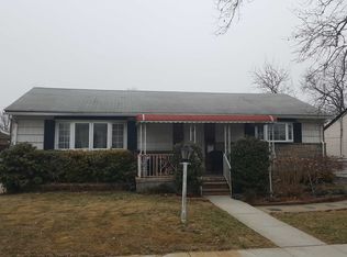 2238 Parkhurst Rd, Elmont, NY 11003