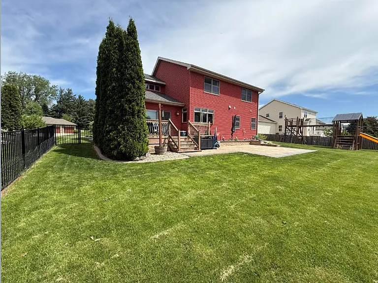 4363 Memorial Cir — Photo 56