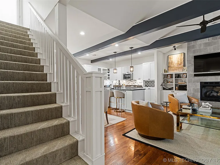 1407 S Saint Louis Ave #B — Photo 27