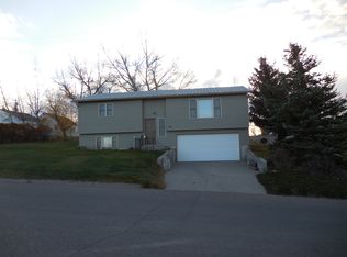 337 1st Ave SE, Cut Bank, MT 59427