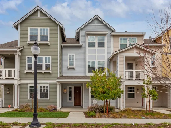 3912 Degree Ln, Mountain View, CA 94043