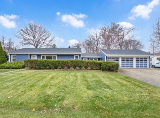5522 Pershing Ave, Downers Grove, IL