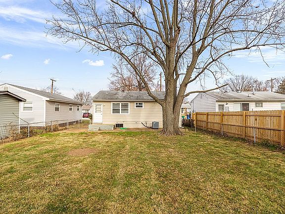 4th image of 142 Floralea Pl