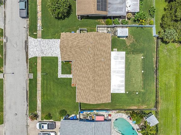4th image of 5812 16TH LANE NE
