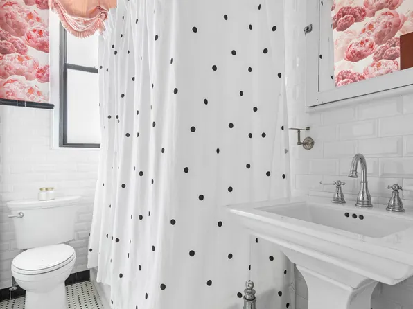 490 West End Avenue image 16 of 17