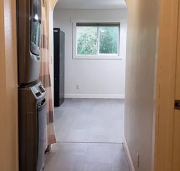 2514 NE Barnett St — Photo 1