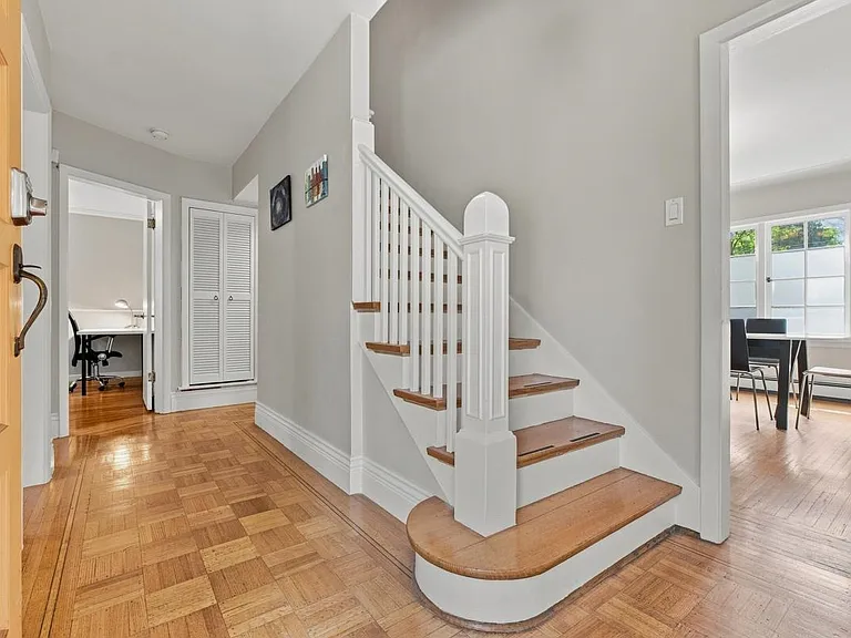 5809 Granville St — Photo 15