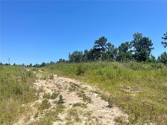 2nd image of 2947 Lee Road 40