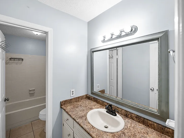 115 Donna Cir — Photo 14